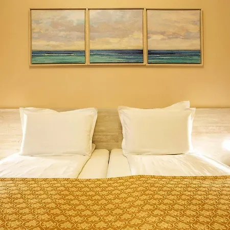 Place By Hmg Otel 3*