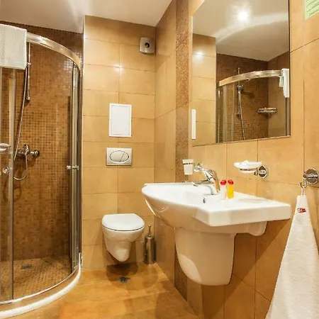 Place By Hmg Otel 3*