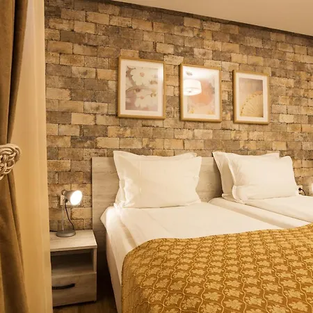 Place By Hmg Hotel 3*