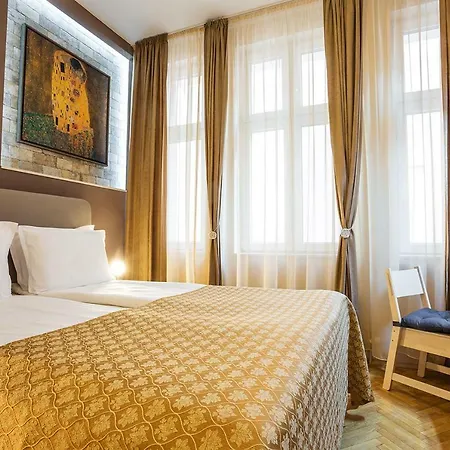 Place By Hmg Hotel
