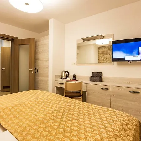 Place By Hmg Szálloda 3*