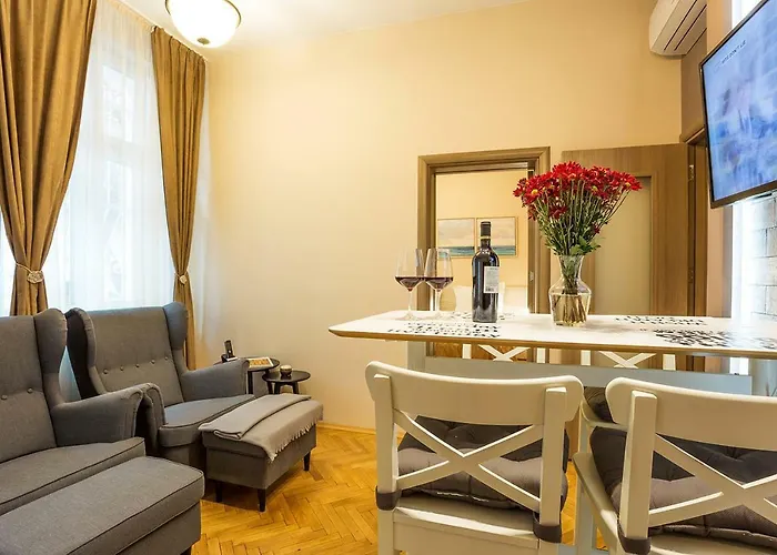 Place By Hmg Otel 3*